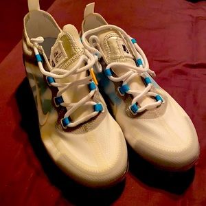 VM 2019 teal/white/yellow brand new, never worn